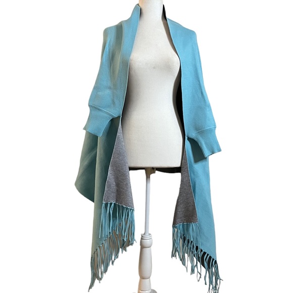 NWT The Game Changer Wrap Poncho Fringe - Picture 1 of 9